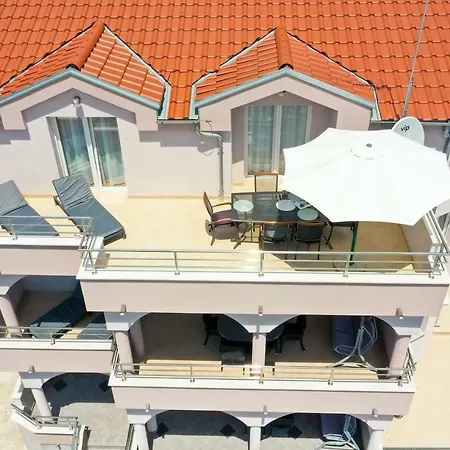 Apartments Tony Biograd Na Moru Exterior photo