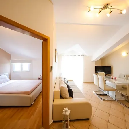 Apartments Tony Biograd Na Moru Exterior photo