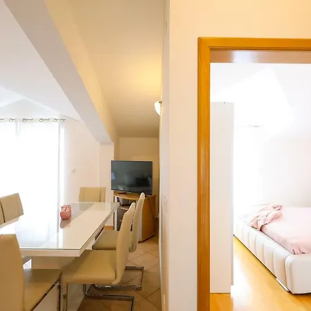 Apartments Tony Biograd Na Moru Exterior photo