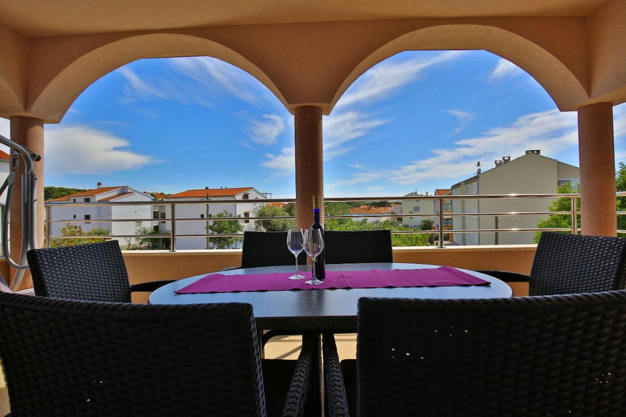 Apartment Tony Biograd Na Moru