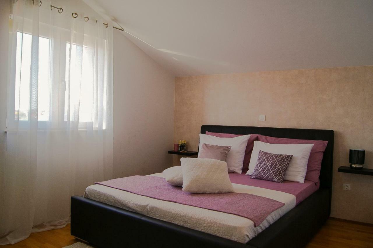 Apartment Tony Biograd Na Moru