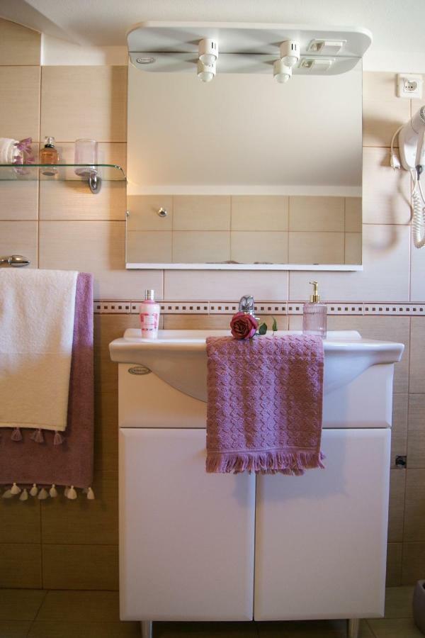 Apartment Tony Biograd Na Moru