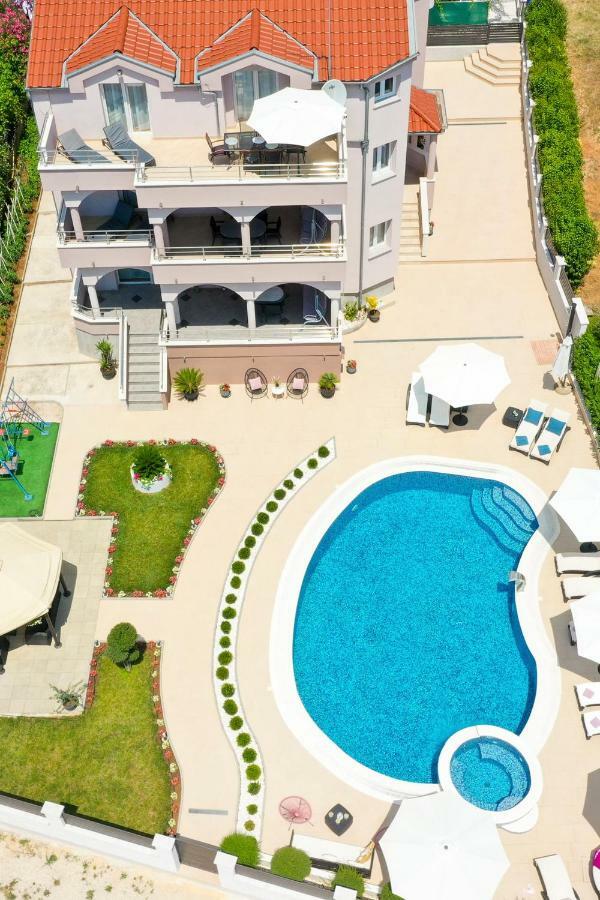 Tony Apartment
