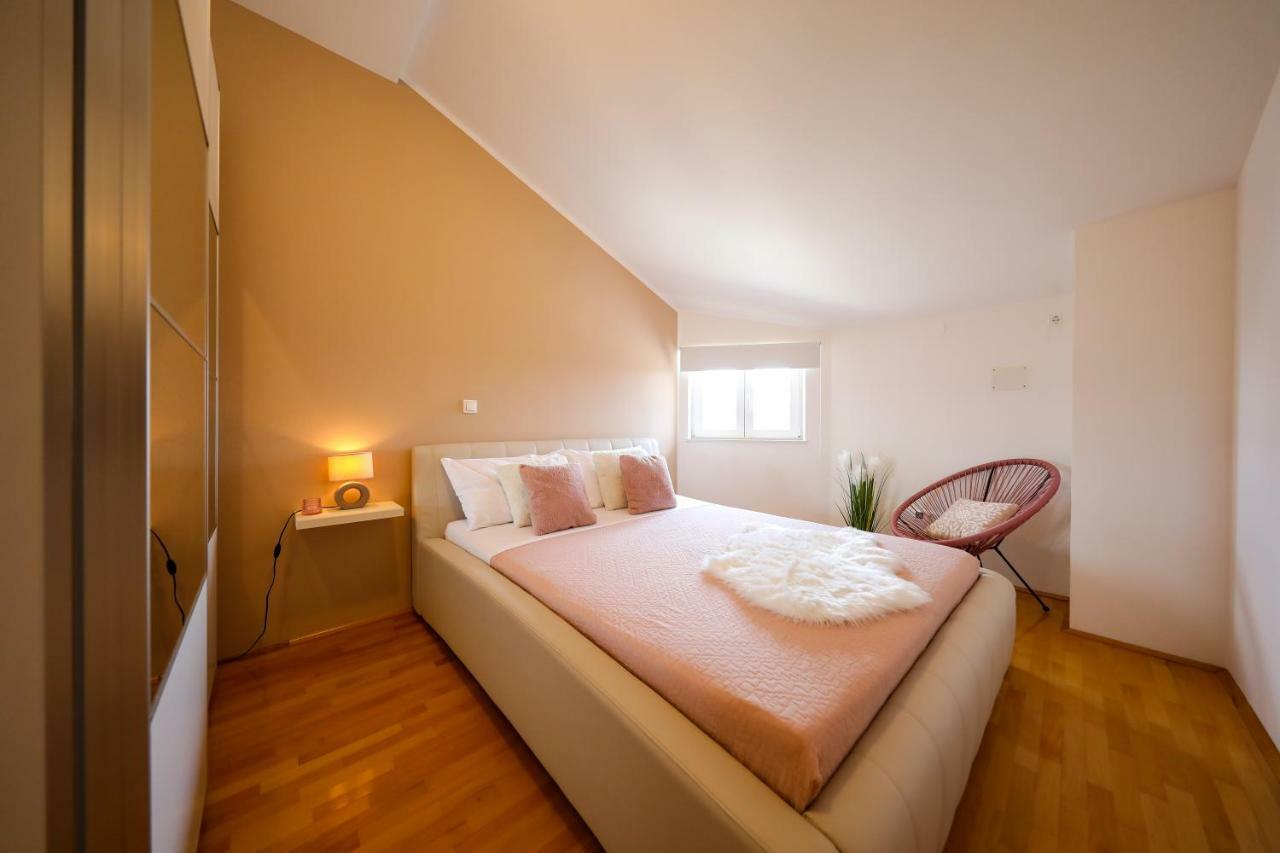 Apartment Tony Biograd Na Moru